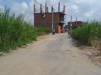 Bán Gấp Lô Đất Lê Văn Lương Thông Với Phạm Hữu Lầu, Dt 85.5 M2 , Hẻm 6M , Sổ Hồng Riêng Kdc Hiện Hữu 