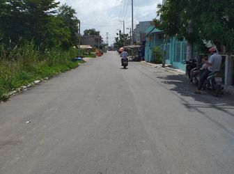 Bán Gấp Lô Đất Lê Văn Lương Thông Với Phạm Hữu Lầu, Dt 85.5 M2 , Hẻm 6M , Sổ Hồng Riêng Kdc Hiện Hữu 