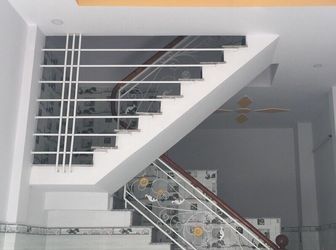 Gia Đình Tôi Cần Bán Gấp Nhà 1 Trệt 2 Lầu 4Phòng Ngủ Giá 1,75 Tỷ