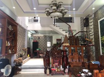 Nhà Hẻm Tặng Nguyên Nội Thất, Xe Tải Ô Tô Vào Tận Nhà