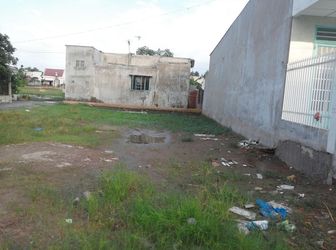 Cần Bán Gấp Đất Tại Xã Bà Điểm Hóc Môn Giá 800Triệu