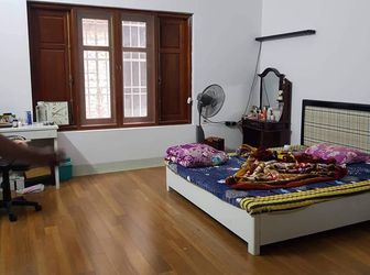 Bán Nhà Lô Góc Kim Ngưu! Dt: 30,5M2, Nhà 5 Tầng, Chỉ Việc Sách Vali Về Ở.			