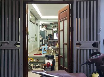 Bán Nhà Lô Góc Kim Ngưu! Dt: 30,5M2, Nhà 5 Tầng, Chỉ Việc Sách Vali Về Ở.			