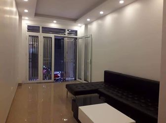 Bán Nhà 40 M2, 5 Tầng Mới Kính Coong Phố Định Công Thượng Chỉ Hơn 2 