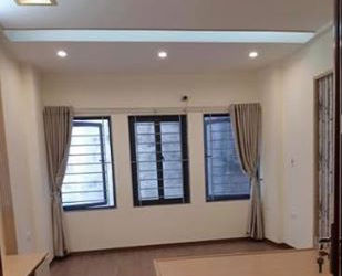 Nóng Quá!! Bán Nhà Trương Định, 35M2,5 Tầng, Ở Luôn, 2.85 Tỷ.0988605241.