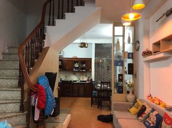 Chủ Nhà Cần Bán Gấp Nhà Ngõ 255 Phố Nguyễn Khang: Dt 36M2.