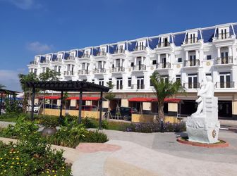 Nhà Phố Châu Âu 1 Trệt 2 Lầu Nguyễn Hữu Trí,