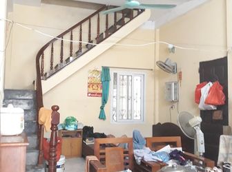 Bán Gấp Nhà Thịnh Quang, Đống Đa, Diện Tích 34M2, 3 Tầng Giá 2.5 Tỷ