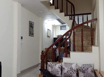 Chính Chủ Bán Nhà Đường Láng. Dt 61M2× 5 Tầng, Mặt Tiền 5.8M, Giá 9 Tỷ, Ô Tô Vào Nhà