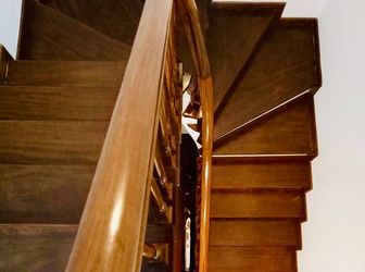 Bán Nhà  Hoàng Quốc Việt - Cầu Giấy Nhà Đẹp Ngõ Rộng Dân Trí Cao 4 Tầng 42M2 Giá 3Tỷ