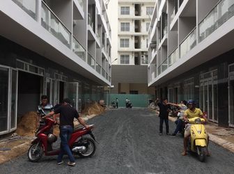 Nhà Phố Đường Huỳnh Tấn Phát, Quận 7