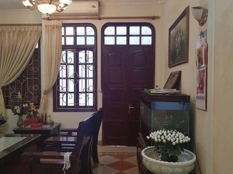  Bán Nhà Mặt Ngõ 5M Trần Duy Hưng. S: 56.9M2. Mặt Tiền 4.3M. Nhà 4 Tầng, 4 Phòng Ngủ. Lh 0925048888