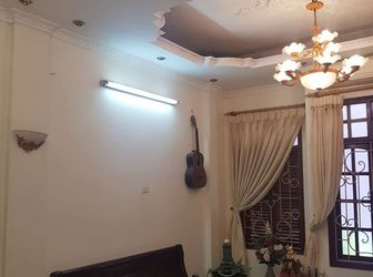  Bán Nhà Mặt Ngõ 5M Trần Duy Hưng. S: 56.9M2. Mặt Tiền 4.3M. Nhà 4 Tầng, 4 Phòng Ngủ. Lh 0925048888