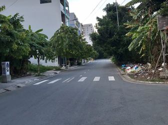 Cho Thuê Nhà Khu Công Ích Phạm Hữu Lầu .3 Tầng . Đường 12M. Giá Thuê 15 Tr / Tháng .