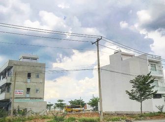  Cần Sang Gấp 1 Lô Góc 1 Lô Đất Thổ Cư Shr Đường Nhựa 20M