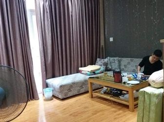 Nhà Phố Đội Cấn, Ngõ Rộng, Diện tích 60m2, 4 Tầng, Mặt tiền 5m, Nhà Đẹp, Kinh doanh. Chỉ 6 Tỷ 6