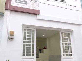 Cần Bán Căn Nha 1 Trệt 1 Lầu , Sổ hồng riêng , Sang Tên Trong Ngày 