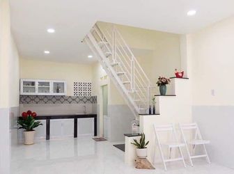 Cần Bán Căn Nha 1 Trệt 1 Lầu , Sổ hồng riêng , Sang Tên Trong Ngày 