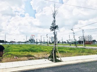 Chính Chủ Bình Chánh - Đất Ngay Mặt Tiền Đường Bờ Nhà Thờ Ngay Chợ