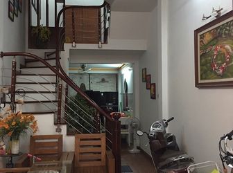   Bán Nhà Đẹp, Lô Góc, 3 Tầng Phố Nguyễn Thái Học, Dt 35M X 3 Tầng, Giá Chỉ 3,4 Tỷ.