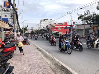 Cho Thuê Nhà Nguyên Căn Mặt Tiền Huỳnh Tấn Phát .dt 6.3X30M. Nở Hậu . Giá 55 Tr .