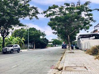 Bán Đất Nền Biệt Thự Khu Công Ích . Dt 12X20M. Đường 20M. Giá Chốt 65 Tr /m2 .