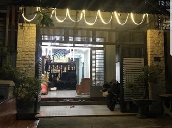 Bán Gấp Nhà Mặt Tiền Ngay Vincom Dĩ An