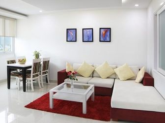 Bán Nhà Hoàng Cầu 38M2 Kinh Doanh Tốt, Ô Tô Vào Nhà.