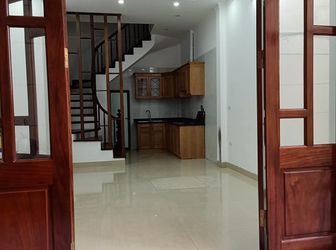 Cực Sốc! Bán Gấp Nhà Vip Quận Đống Đa, 53M2, Mặt Tiền 4,5M Giá Chỉ 2,4 Tỷ!!! Lh: 0369795117