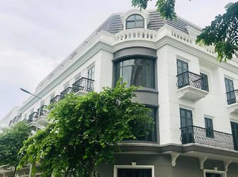 Bán Căn Hộ Liền Kề Vincom Shophouse