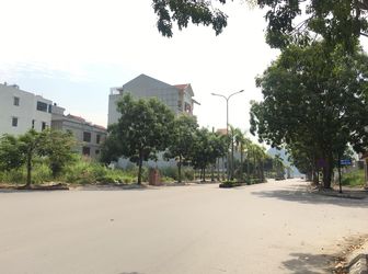 Không Có Nhu Cầu Sử Dụng Bán Ô Góc Xây Khách Sạn Ngay Trục Đường Đôi To Cột 8 