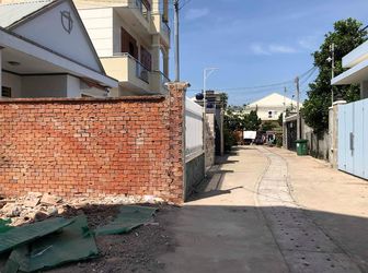 Đất Mặt Tiền Đường Lê Hồng Phong, Dĩ An 100M2/700Triệu