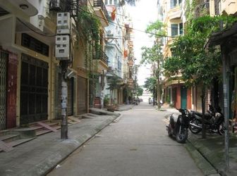 Bán Nhà Quận Cầu Giấy 50M2 Mặt Tiền 11M Giá 5.5 Tỷ