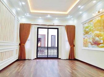 Phố Hồ Tùng Mậu, Nhà Mới Đẹp, Ô Tô 7 Chỗ Đỗ Cửa 40M2X6T Giá 5 Tỷ