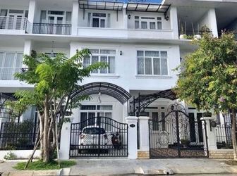 Cơ Hội Đầu Tư Nhà Mặt Tiền 3,5 Tầng Giá Rẻ