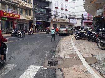 Cần Bán Khách Sạn Đường Phan Đình Phùng- Phường 2- Tp.Đà Lạt