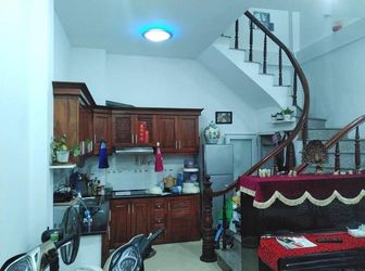 Hơn 3 Tỷ Sở Hữu Nhà Đẹp Hoàng Hoa Thám Ba Đình 5 Tầng 36M 