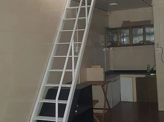 Bán Nhà Tân Mai Quận Hoàng Mai Siêu Hiếm Sdcc 36M Chỉ 1 Tỷ 800 Triệu Lh Đức :0964256681