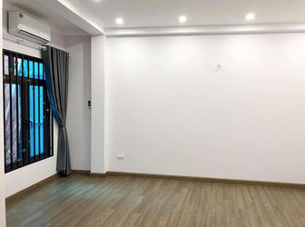 Bán Nhà Lạc Long Quân Cầu Giấy 35M 5 Tầng Ô Tô Đỗ 20M 3,8 Tỷ
