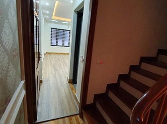 Chính Chủ Bán Nhà Võ Chí Công Lạc Long Quân 42M 5 Tầng 4.2 Tỷ