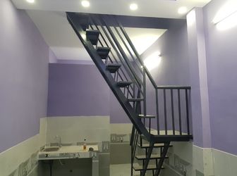 Bán Gấp Nhà Trệt Lầu , Nhà Đẹp , Dọn Đồ Vô Ở Liền ,hẻm Cao Ráo Ko Bị Ngập Nước , Giá Tốt 