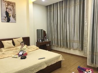 Bán Nhà 75M2 X 3 Tầng Có Sân Để Xe Ô Tô, Sổ Vuông Vắn Ở Nguyễn Văn Cừ, Long Biên