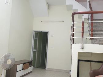 Cần Bán Nhà Trước Tết Đội Cấn, Diện tích 45 m2, Nhà Mới, Giá Rẻ 3,3 Tỷ (Có Thương Lượng)