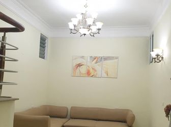 Cần Bán Nhà Trước Tết Đội Cấn, Diện tích 45 m2, Nhà Mới, Giá Rẻ 3,3 Tỷ (Có Thương Lượng)