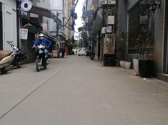 Bán Nhà Láng, Đống Đa Ngõ Ô Tô, 5 Tầng, 3 Phòng Ngủ, Nội Thất Mới, Lô Góc  Vĩnh Viễn Nhỉnh 3 Tỷ