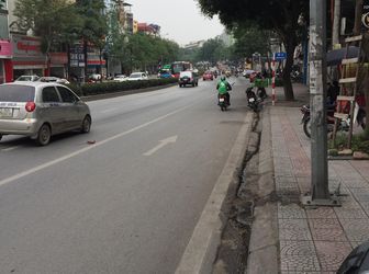 Cần Bán Nhà Kinh Doanh Siêu Khủng Trần Khát Chân