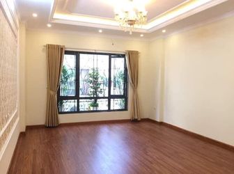 Bán Nhà Lạc Long Quân 61M2  5T  4.35Tỷ Gần Phố Nhà Mới Ở Ngay ! 