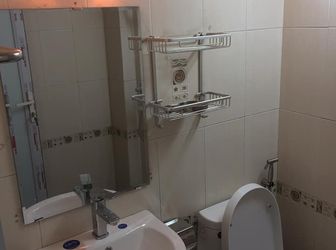 Bán Gấp Nhà Đường La Thành, Đống Đa, ngõ Oto Tránh, Kinh Doanh, Giá Chỉ 5 Tỷ.