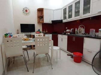 Nhà Mới, Sang Trọng, Ô Tô Đỗ Cửa  Phố Vũ Tông Phan 40M 4 Tầng 4.4 Tỷ.