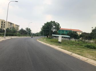 Tôi Cần Bán Gấp Lô Đất Chính Chủ Sổ Sạch Mặt Tiền Bình Chánh,dt 95M2, Giá 30 Triệu/m2